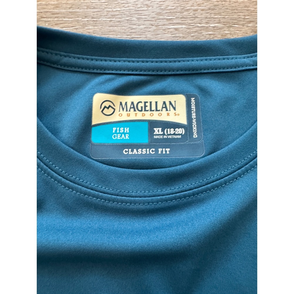 Magellan Outdoors Boys XL 18-20 Fish Gear LS Casting Crew Shirt Legion Blue Lake - Picture 5 of 9